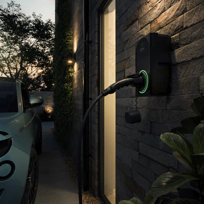 EVEC EV charger | 7.4 KW 32 Amp | Socketed | Complies Smart Charge Regs VEC01