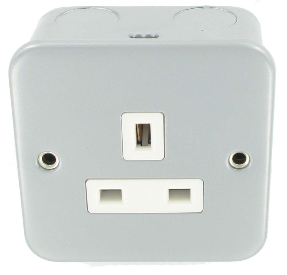 1G 13A Metal Clad Socket NO SWITCH