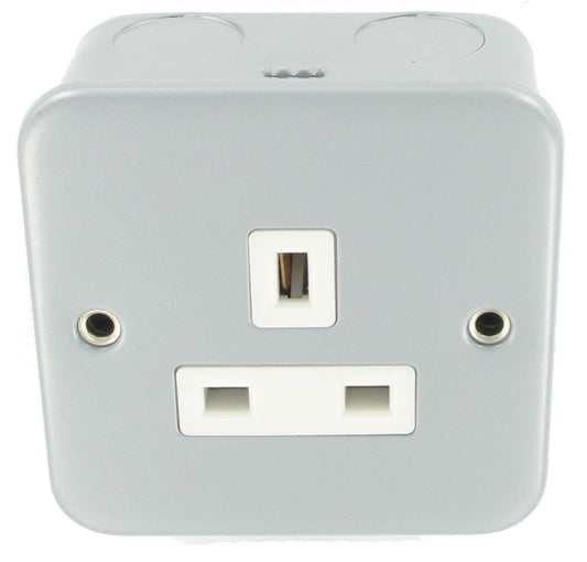 1G 13A Metal Clad Socket NO SWITCH